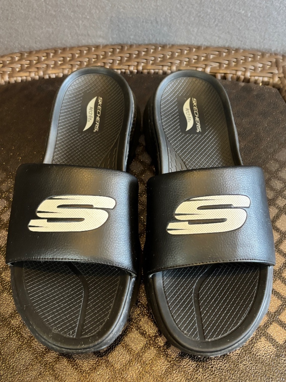 Skechers Arch Fit Slip On Comfort Slide Sandals Size 13